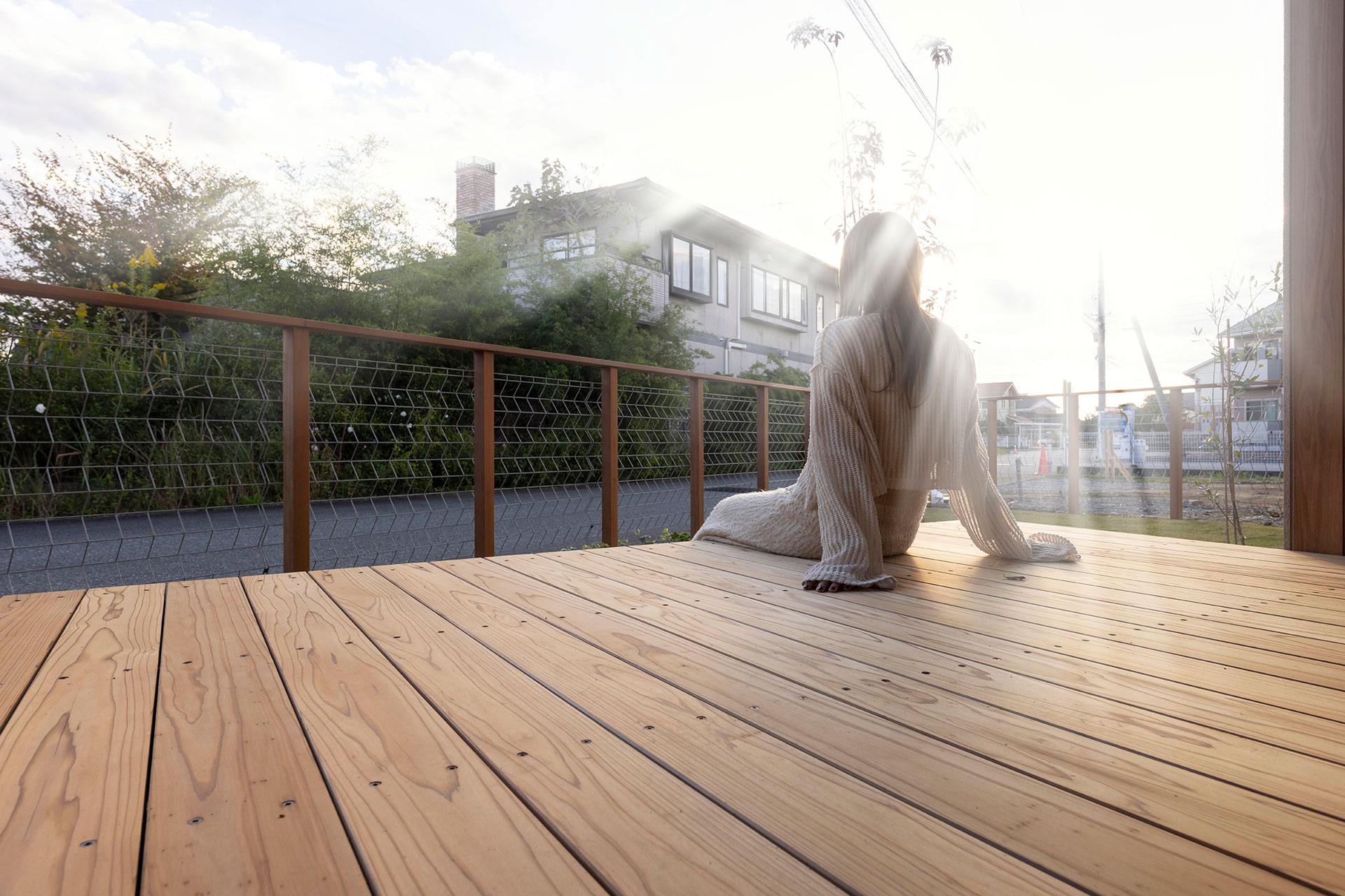 リビングからデッキへ。内から外への広がり